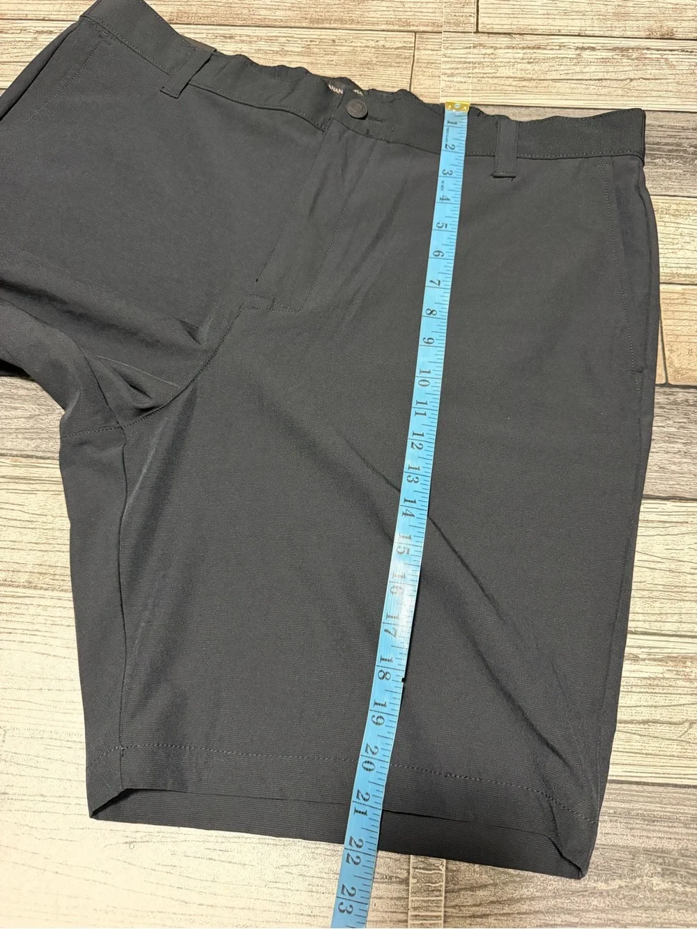 Banana Republic Comfort Flat Front Shorts Men’s 40 Black (Inseam 9.5) Tech Short